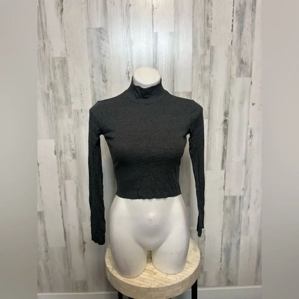 Gray crop top